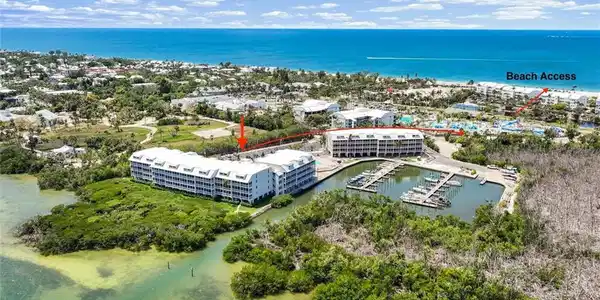 5323 Bayside Villas