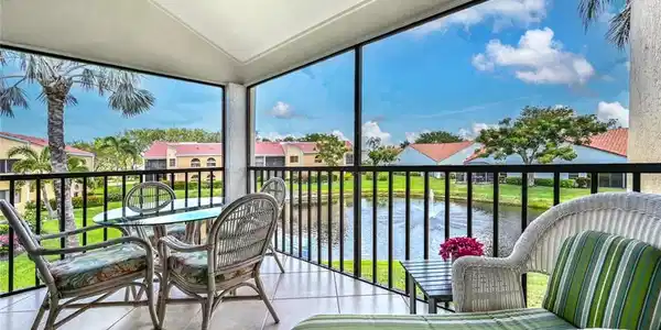 631 Beachwalk