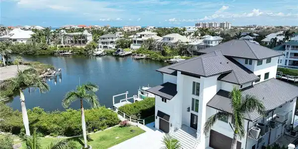 195 Bayfront DR
