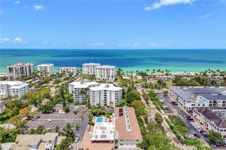 232 Banyan BLVD