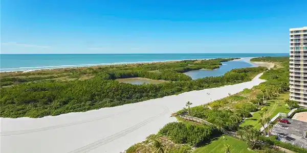 320 Seaview CT