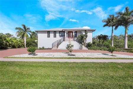 811 Scott DR