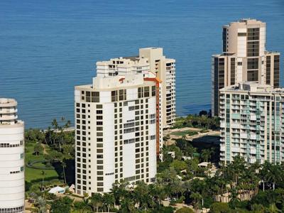 4201 Gulf Shore BLVD N