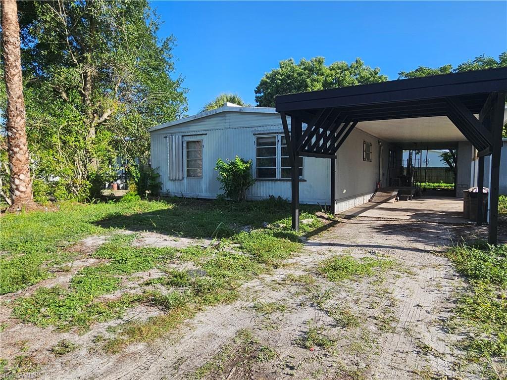Image 2: 18210 Deuce Rd. North Fort Myers, FL 33917