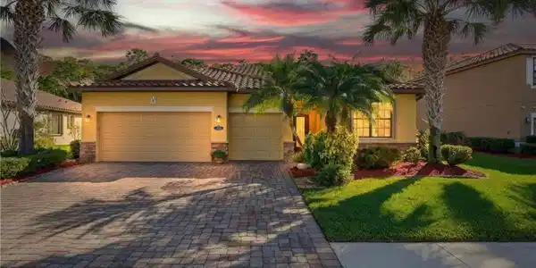 3915 Treasure Cove CIR