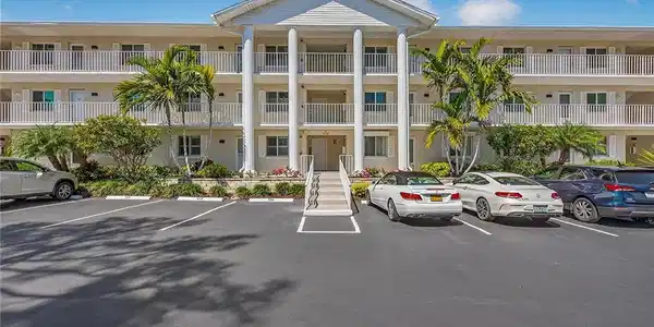 3021 Sandpiper Bay CIR