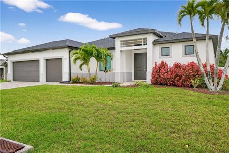 2103 SW 49th TER