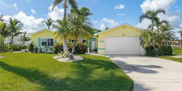 3607 Rita LN