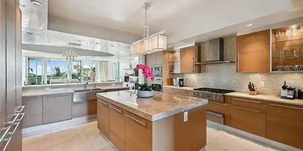 13675 Vanderbilt DR