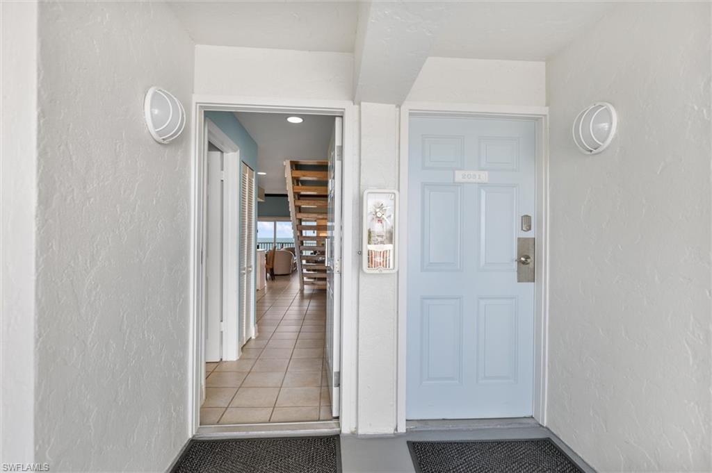 Image 3: Doorway to property