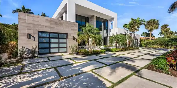 665 Fountainhead WAY
