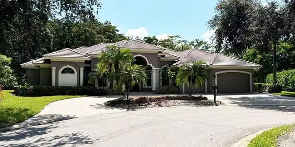 3431 Lakemont DR