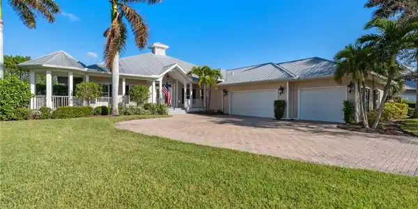 15687 Caloosa Creek CIR
