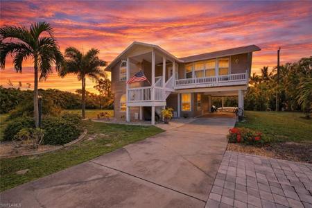 7841 Breakwater CT