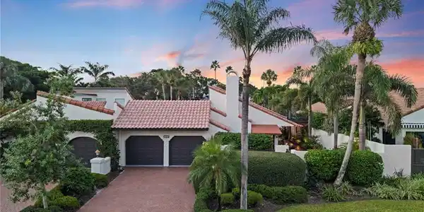504 Tierra Mar LN E