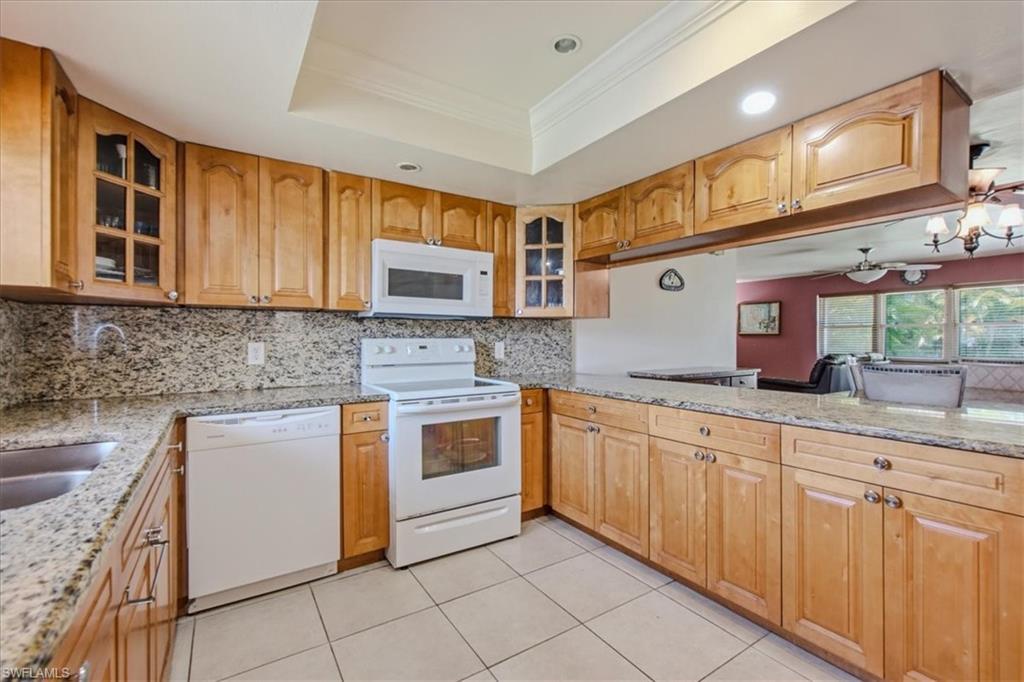Image 2: Double sink