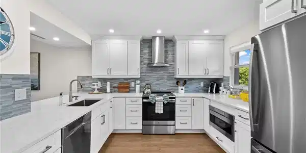 12945 VANDERBILT DR