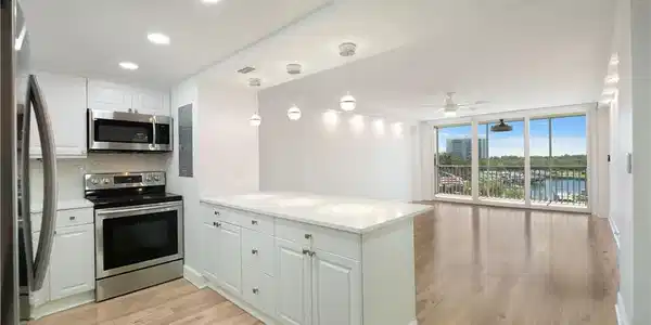 5 Bluebill AVE