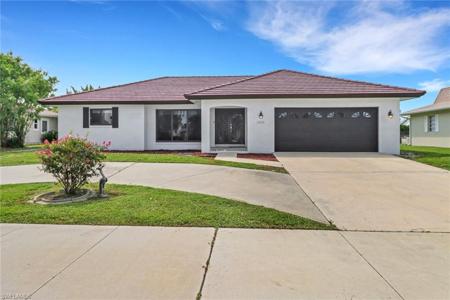 1275 N Collier BLVD