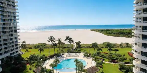 320 Seaview CT