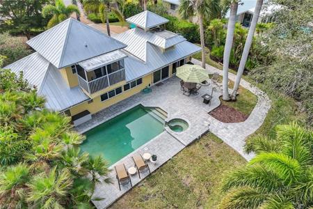 4190 Racoon Bay DR