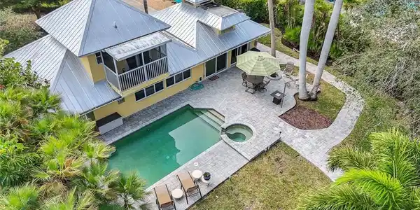 4190 Racoon Bay DR