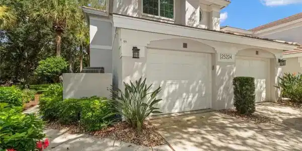 25204 Pelican Creek CIR