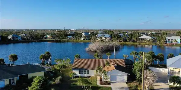 421 Lake Murex CIR