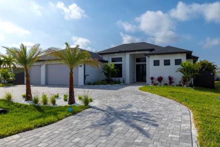 1140 SW 40th TER