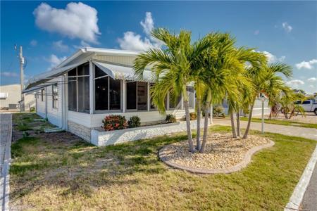 4974 Porky LN