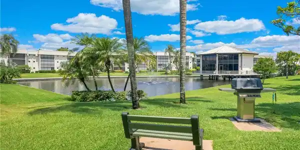 788 Park Shore