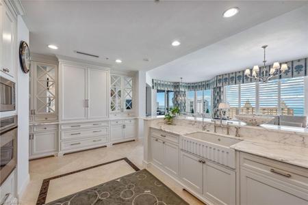 8787 Bay Colony DR