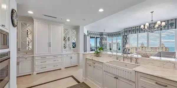 8787 Bay Colony DR