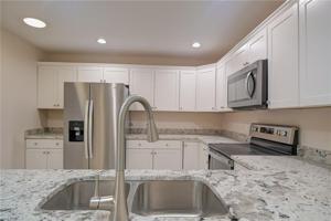6353 Royal Woods