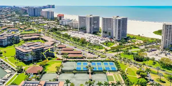 601 Seaview CT