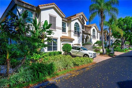 133 Colonade CIR