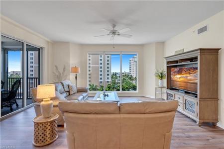 4183 Bay Beach LN