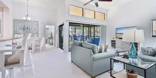 583 Beachwalk