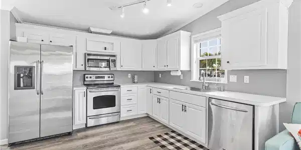 19681 Summerlin RD