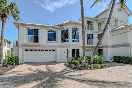 221 Lenell RD