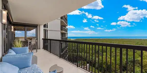 6075 Pelican Bay BLVD