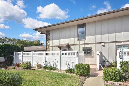 4295 Island CIR