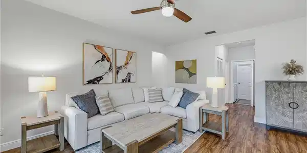 Image 2: Living Room
