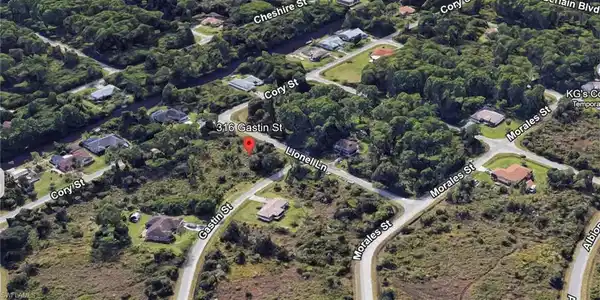 Image 3: Bird's eye view