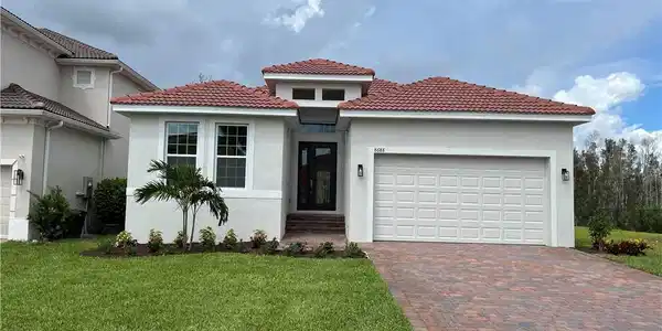 8688 Banyan Bay BLVD