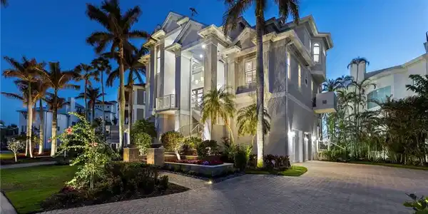 215 Barefoot Beach BLVD