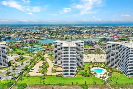 320 Seaview CT