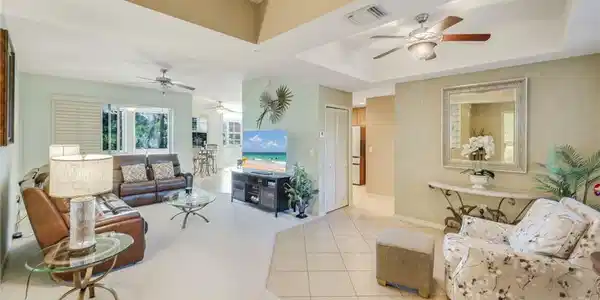 Image 2: Great Room w/sitting area or formal dining area
