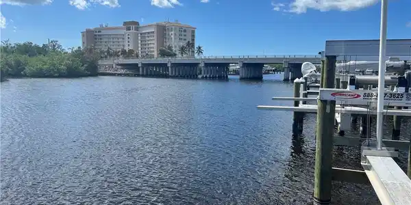 Image 2: 1 mile to the Gulf of Mexico