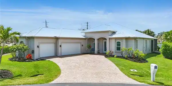 16005 Harbour Palms DR